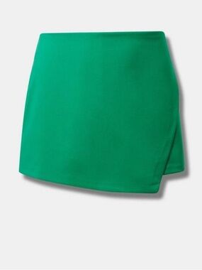 Torrid Bosphorus Green Asymmetrical Skort with Welt Pockets 3X 22/24 NWT